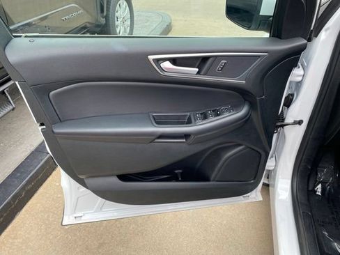 Used 2024 Ford Edge SEL AWD/4WD image 14