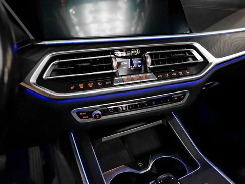 Used 2020 BMW X7 xDrive40i w/ Premium Package AWD/4WD image 30
