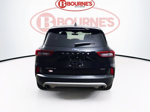 Used 2023 Ford Escape Active w/ Tech Pack #1 AWD/4WD image 9