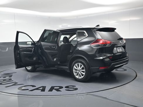 Used 2020 Nissan Rogue SV image 29