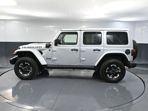 Used 2024 Jeep Wrangler Unlimited Rubicon 4xe AWD/4WD image 11