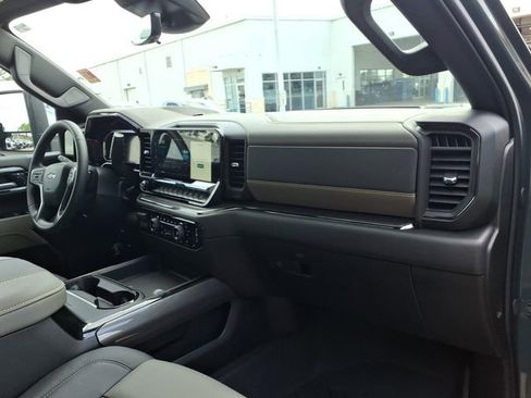 Used 2026 Chevrolet Silverado 2500 ZR2 w/ LPO, Dark Essentials Package AWD/4WD image 17
