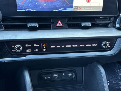 Certified 2024 Kia Sportage EX image 20