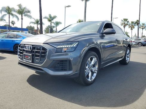 Used 2023 Audi Q8 Premium Plus w/ Premium Plus Package image 2