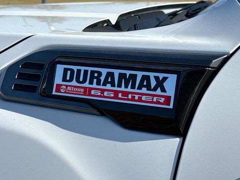 New 2026 GMC Sierra 2500 AT4 w/ AT4 Premium Plus Package image 9