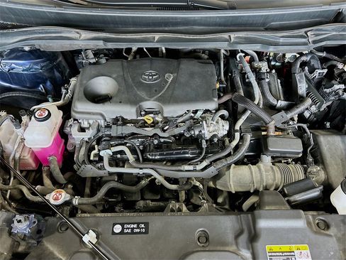 Used 2024 Toyota Sienna XLE image 29