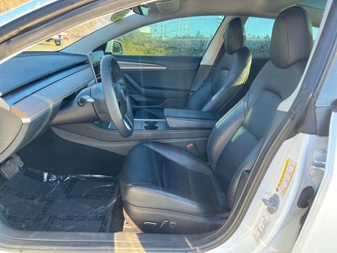 Used 2023 Tesla Model 3 Standard Range image 16