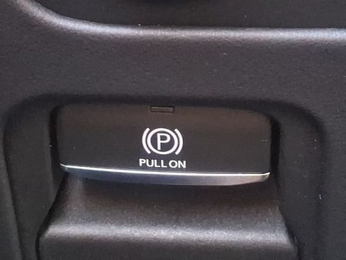Used 2024 Jeep Grand Wagoneer L Series III AWD/4WD image 25