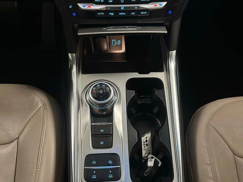 Used 2020 Ford Explorer Limited image 19