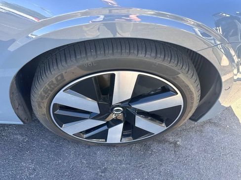 Used 2024 Volvo S60 T8 Ultimate w/ Climate Package AWD/4WD image 7