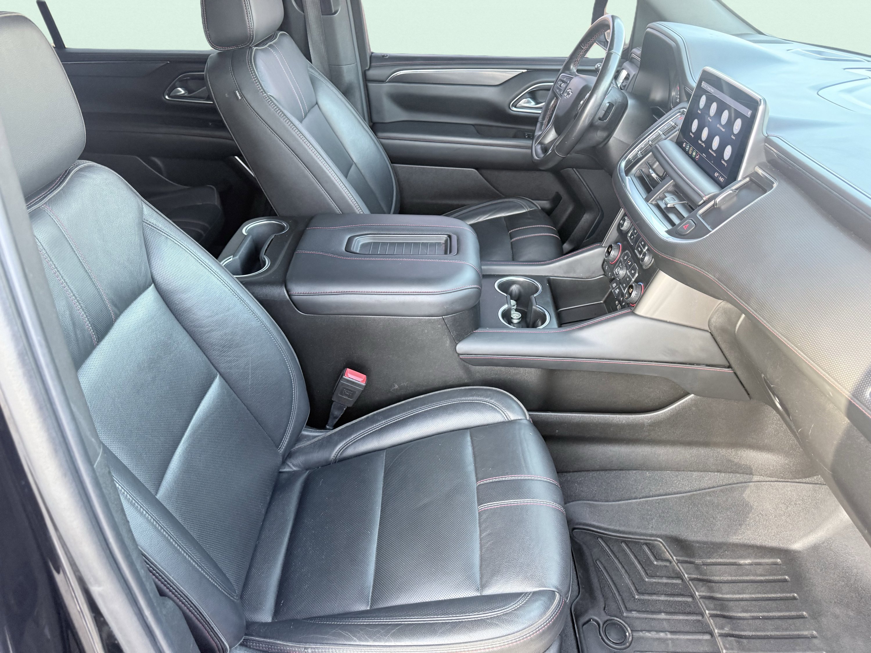 Used 2021 Chevrolet Suburban RST w/ Luxury Package AWD/4WD image 35