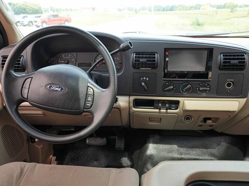 Used 2005 Ford F350 XLT AWD/4WD image 22