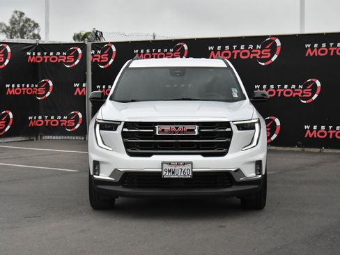 Used 2024 GMC Acadia Elevation image 2