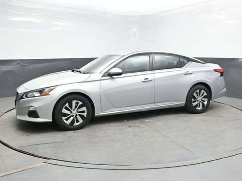 Used 2021 Nissan Altima 2.5 S FWD image 3