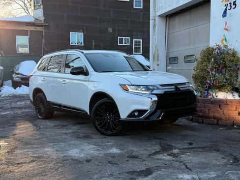 Used 2020 Mitsubishi Outlander LE FWD image 13