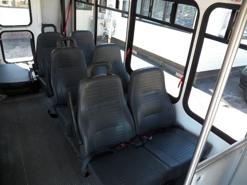 Used 2011 Ford E-350 and Econoline 350 Super Duty w/ Shuttle Bus Prep Pkg RWD image 12