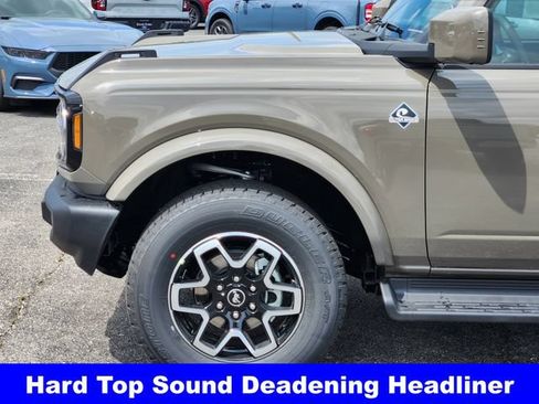 New 2026 Ford Bronco Outer Banks AWD/4WD image 9
