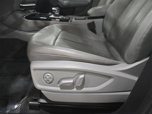 Used 2021 Audi Q5 2.0T Premium image 27