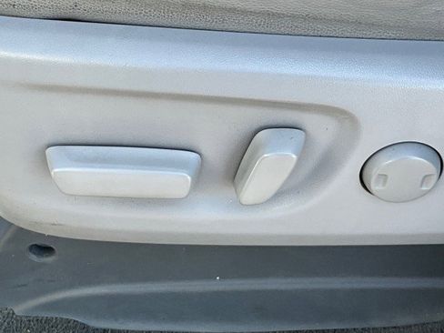 Used 2015 Toyota Sienna XLE w/ XLE Navigation Package image 29