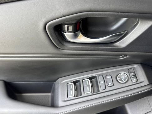 Used 2024 Honda Accord Sport image 11