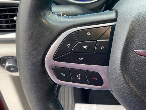 Used 2021 Chrysler Pacifica Touring w/ Cold Weather Group image 16