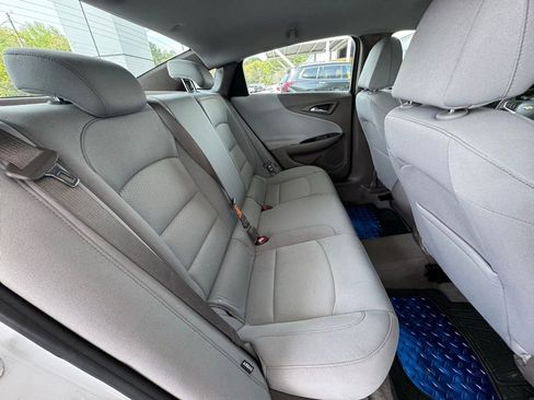 Used 2024 Chevrolet Malibu LS FWD image 23