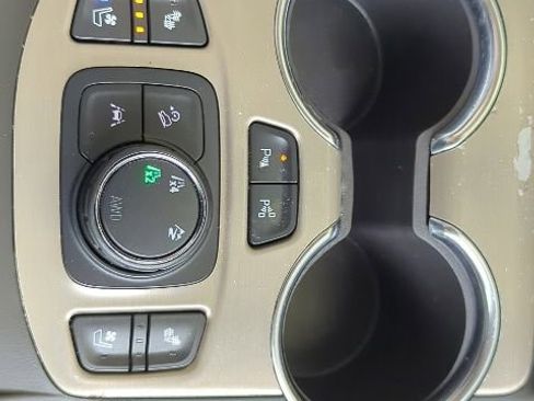 Certified 2022 GMC Terrain Denali w/ Denali Premium Package image 11