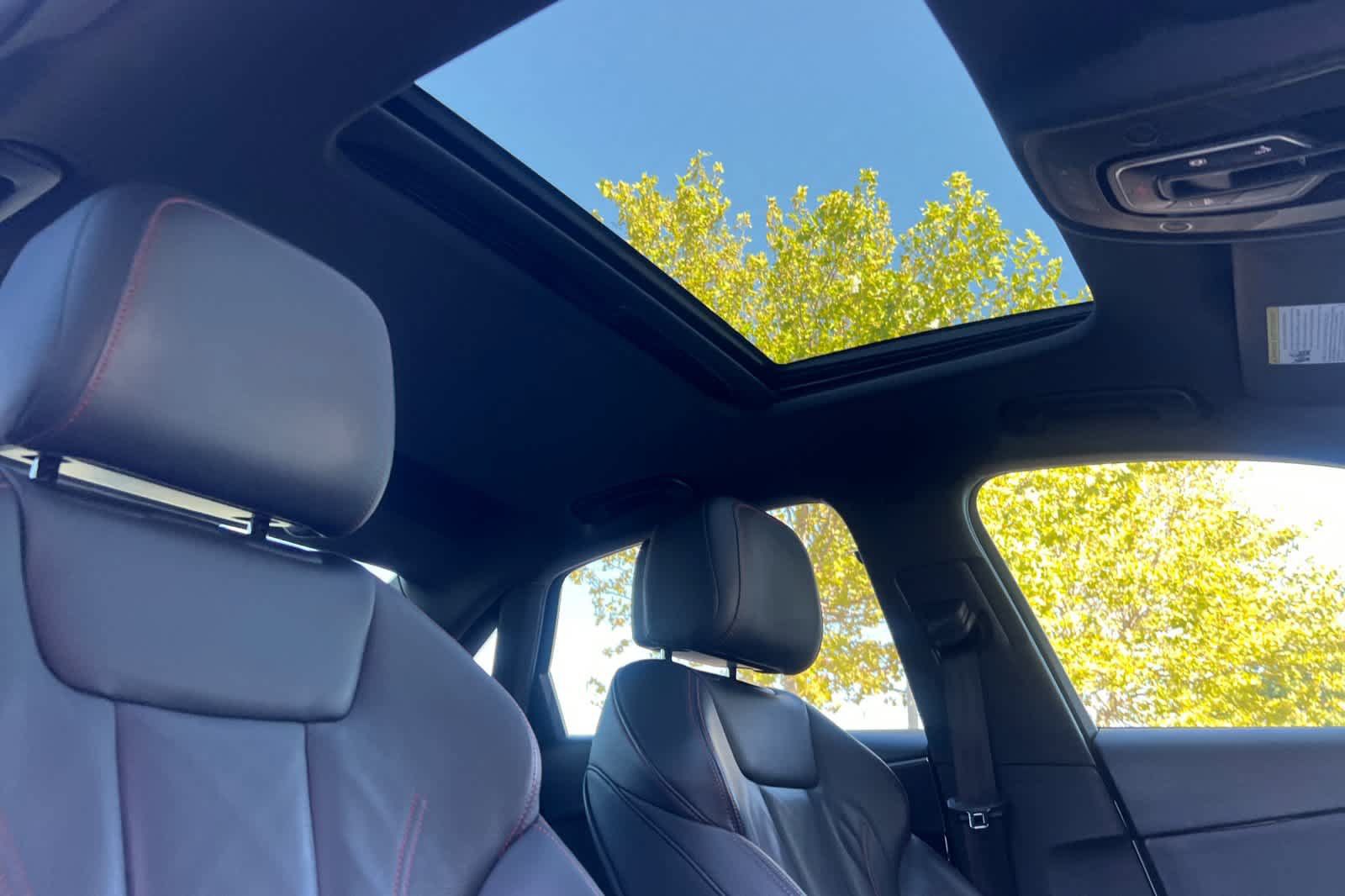 Used 2018 Audi A4 2.0T Prestige w/ Prestige Package AWD/4WD image 17