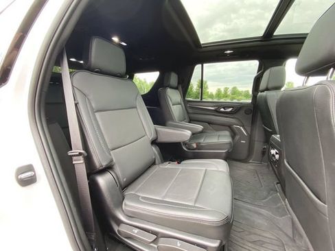 Used 2024 GMC Yukon Denali AWD/4WD image 28
