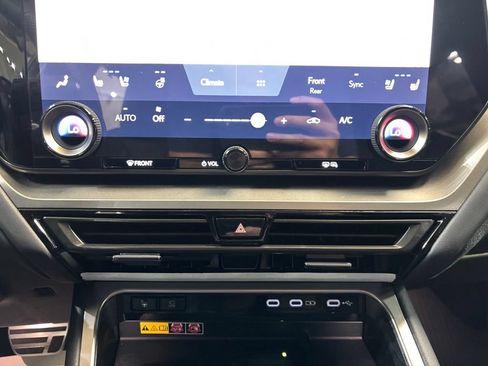 Used 2025 Lexus TX 500h AWD w/ Technology Package image 22
