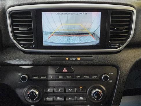 Used 2020 Kia Sportage LX AWD/4WD image 15