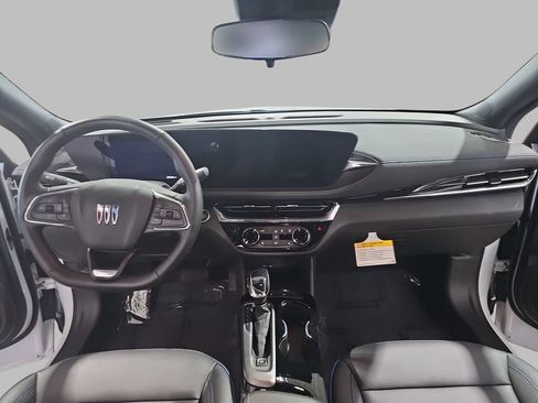 Used 2025 Buick Envista Sport Touring w/ Convenience I Package FWD image 11