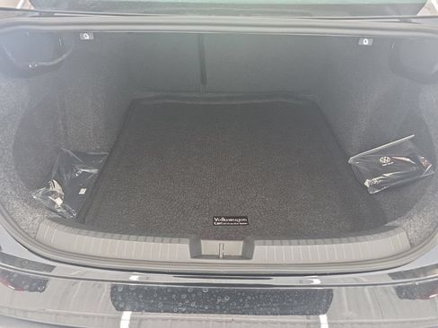 New 2026 Volkswagen Jetta SE FWD image 13