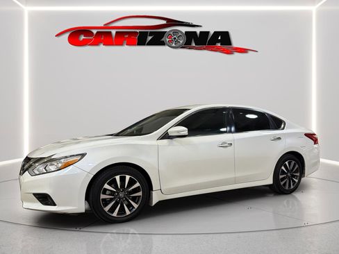 Used 2016 Nissan Altima 2.5 SV w/ Convenience Package image 2