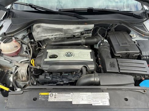 Used 2017 Volkswagen Tiguan S image 19
