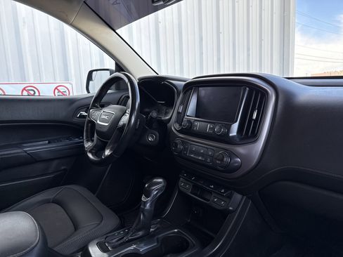 Used 2022 GMC Canyon AT4 image 40