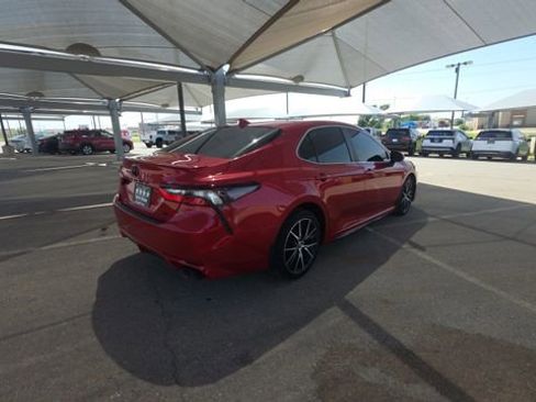 Used 2023 Toyota Camry SE FWD image 6