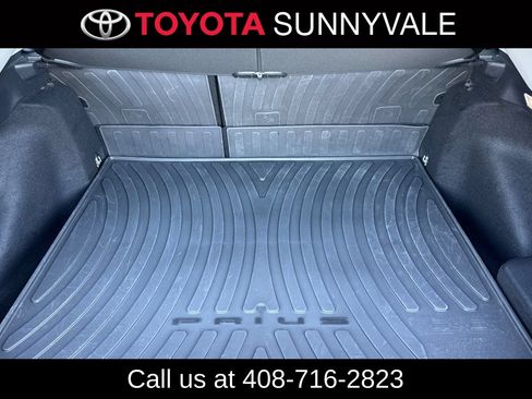 Used 2024 Toyota Prius XLE FWD image 19