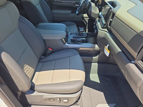 New 2026 Chevrolet Silverado 1500 ZR2 AWD/4WD image 10