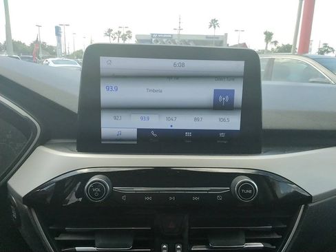Used 2022 Ford Escape SEL FWD image 12