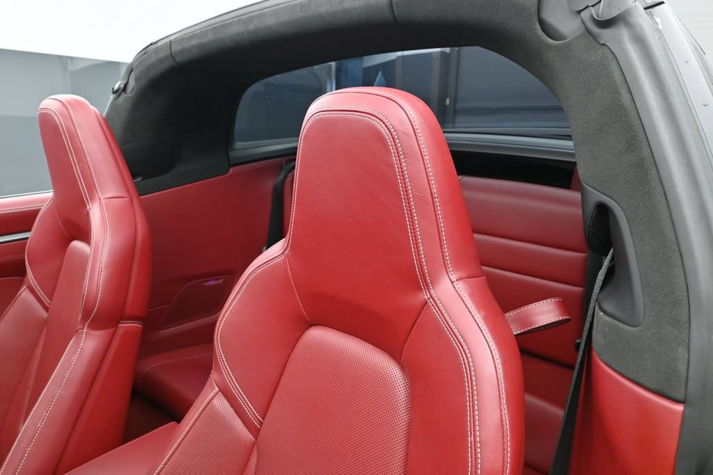 Certified 2021 Porsche 911 Targa 4S AWD/4WD image 17