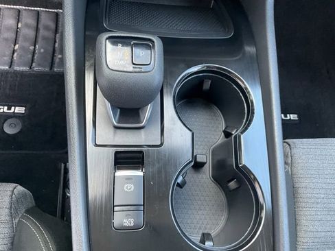Used 2023 Nissan Rogue SV AWD/4WD image 19