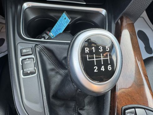 Used 2013 BMW 335i xDrive 4dr Sdn 335i xDrive AWD image 25