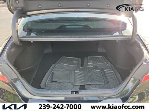 Used 2023 Toyota Camry SE FWD image 11