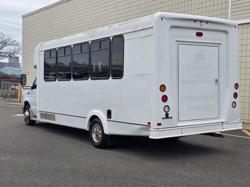 Used 2018 Ford E-450 and Econoline 450 Super Duty w/ Shuttle Bus Prep Package image 5