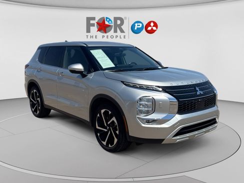 Used 2022 Mitsubishi Outlander SE AWD/4WD image 7