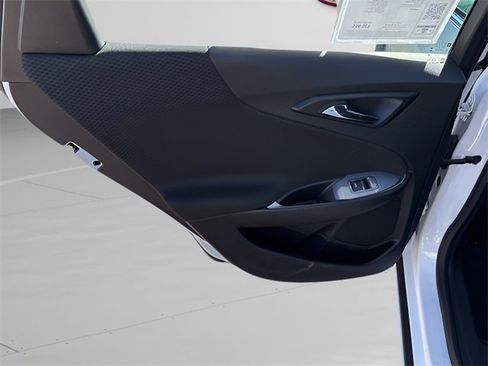 Used 2024 Chevrolet Malibu LT image 17