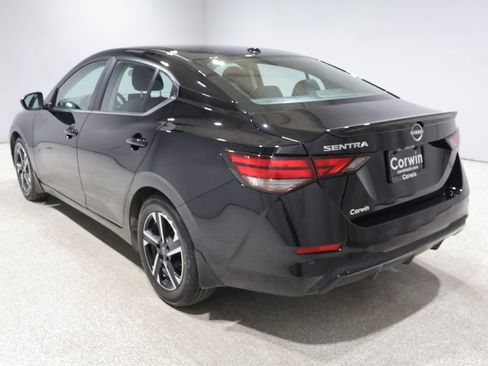 Used 2025 Nissan Sentra SV w/ All-Weather Package FWD image 5