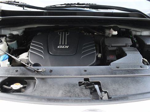 Used 2016 Kia Sedona LX w/ LX Convenience Package FWD image 30