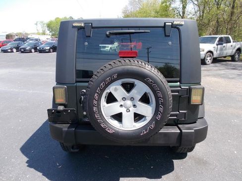 Used 2010 Jeep Wrangler Unlimited Sport AWD/4WD image 17